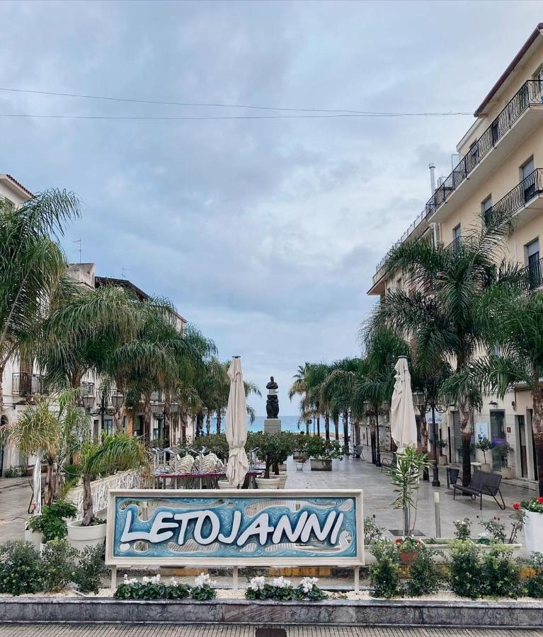 Apartamento Casa Peppino Letojanni Exterior foto